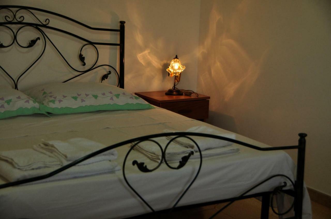 B&B La Seta Rossa Galatone Eksteriør billede
